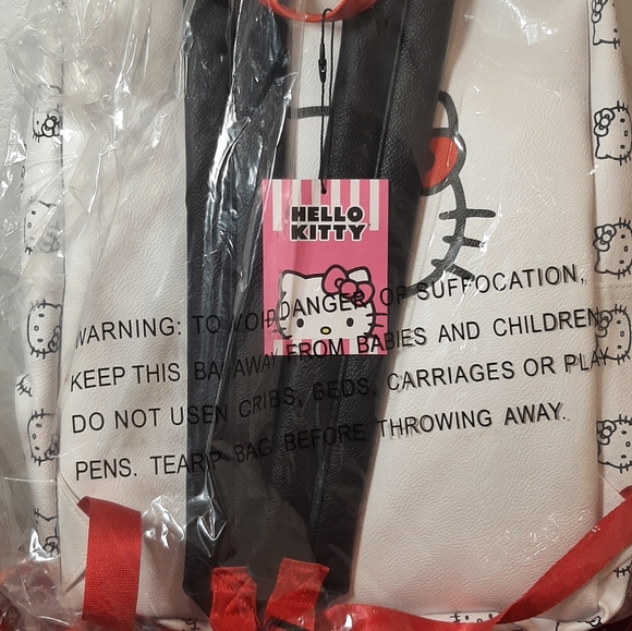 Hello Kitty Backpack - Picture 2 of 6